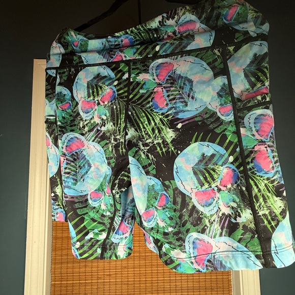 CVG Miami skull 7” shorts - Picture 3 of 5